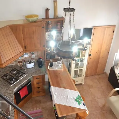 Auf Dem Land Mit Meerblick By Interhome *