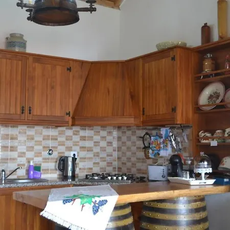 Auf Dem Land Mit Meerblick By Interhome