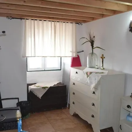 Auf Dem Land Mit Meerblick By Interhome