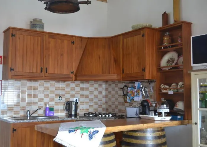 Auf Dem Land Mit Meerblick By Interhome